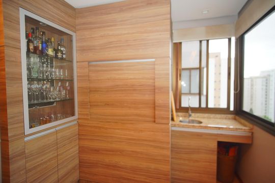 Churrasqueira de apartamento à venda com 2 quartos, 73m² em Passo D’areia, Porto Alegre