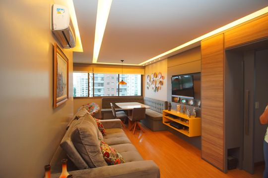 Sala de apartamento à venda com 2 quartos, 73m² em Passo D’areia, Porto Alegre