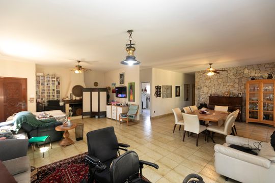 Casa para alugar com 4 quartos, 416m² em Vila Nogueira, Campinas