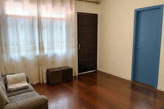 Casa à venda com 3 quartos, 196m² em Quitaúna, Osasco