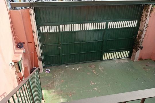 Área externa de casa à venda com 3 quartos, 196m² em Quitaúna, Osasco