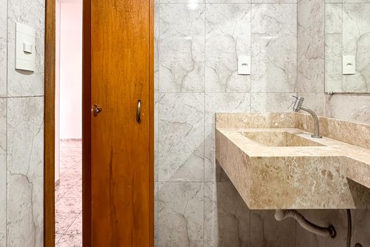 Banheiro Social de apartamento para alugar com 2 quartos, 61m² em Rudge Ramos, São Bernardo do Campo