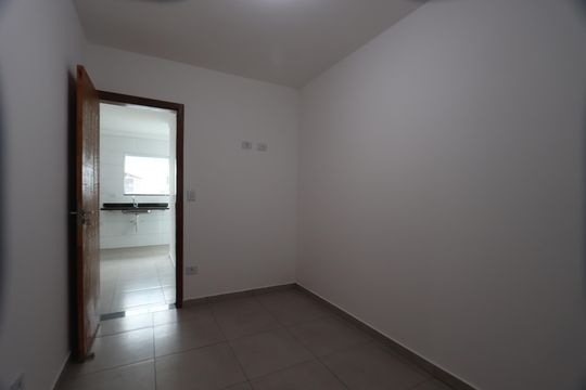 Quarto 1 de apartamento para alugar com 2 quartos, 39m² em Vila Antonieta, São Paulo