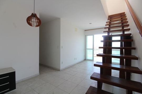 Apartamento para alugar com 3 quartos, 140m² em Braga, Cabo Frio