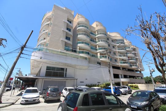 Fachada de apartamento para alugar com 3 quartos, 140m² em Braga, Cabo Frio