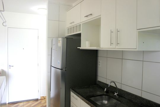 Cozinha de apartamento para alugar com 2 quartos, 56m² em Vila Bremen, Guarulhos