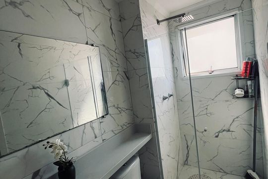 Banheiro 1 de apartamento para alugar com 3 quartos, 70m² em Centro, Barueri