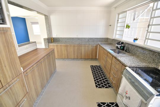 Cozinha de casa para alugar com 3 quartos, 125m² em Parque São Quirino, Campinas