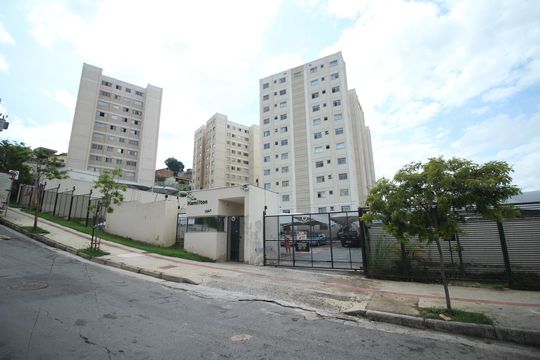 Fachada de apartamento à venda com 2 quartos, 47m² em Milionários, Belo Horizonte