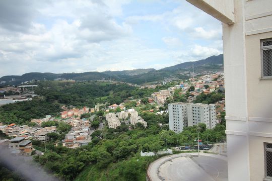 Vista de apartamento à venda com 2 quartos, 47m² em Milionários, Belo Horizonte
