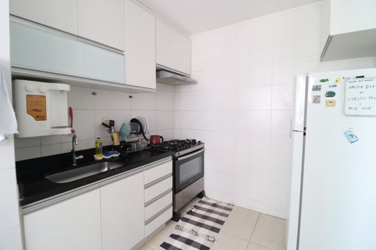 Cozinha de apartamento para alugar com 3 quartos, 86m² em Tibery, Uberlândia