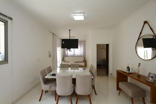 Casa à venda com 5 quartos, 170m² em Betânia, Belo Horizonte