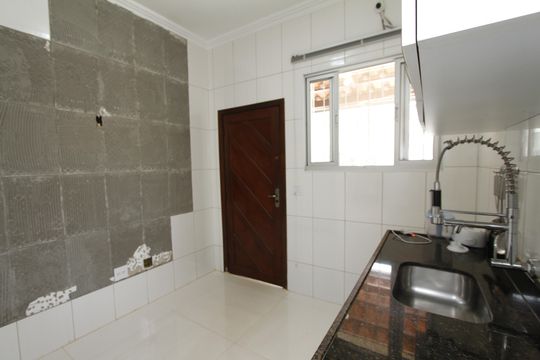Cozinha de casa à venda com 5 quartos, 170m² em Betânia, Belo Horizonte