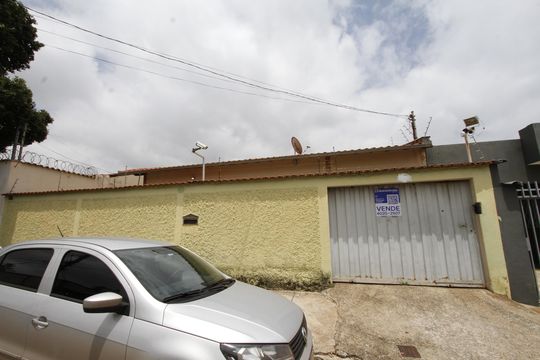 Fachada de casa à venda com 5 quartos, 170m² em Betânia, Belo Horizonte