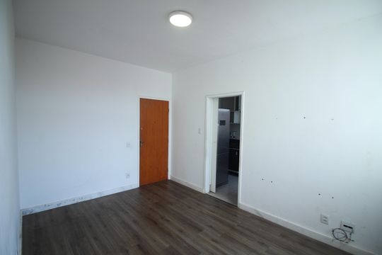 Apartamento à venda com 2 quartos, 50m² em Diamante, Belo Horizonte
