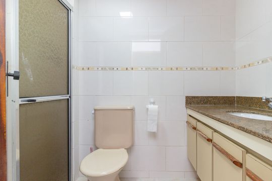 Banheiro de apartamento para alugar com 2 quartos, 56m² em Nossa Senhora do O, São Paulo