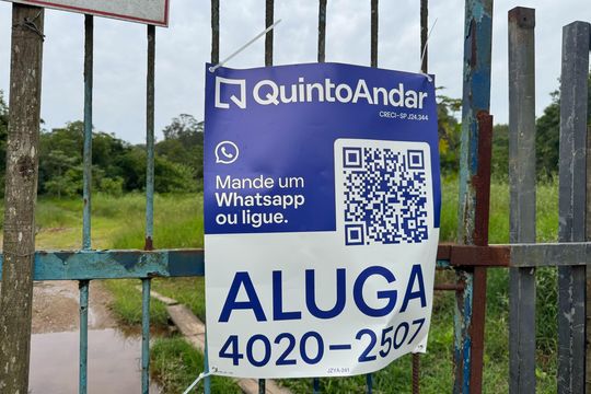 Placa  de apartamento para alugar com 2 quartos, 70m² em Jardim Campestre, São Bernardo do Campo