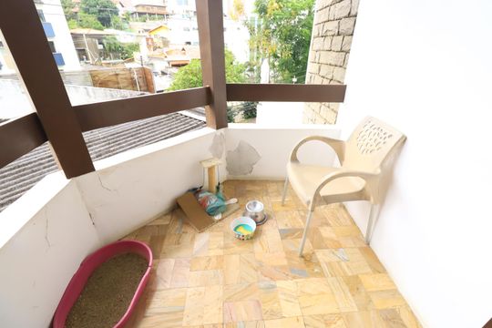 Casa para alugar com 6 quartos, 250m² em Pituba, Salvador