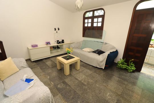 Casa para alugar com 6 quartos, 250m² em Pituba, Salvador