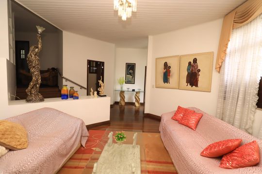 Casa para alugar com 6 quartos, 250m² em Pituba, Salvador