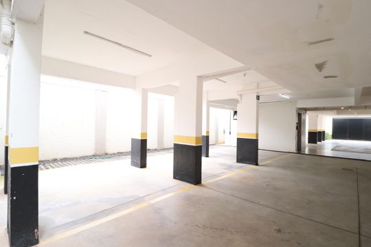 Garagem de apartamento para alugar com 2 quartos, 60m² em Osvaldo Rezende, Uberlândia