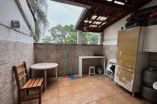 Casa de Condomínio para alugar com 2 quartos, 80m² em Jardim Barbacena, Cotia