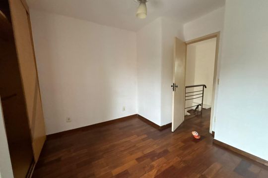 Casa de Condomínio para alugar com 2 quartos, 80m² em Jardim Barbacena, Cotia
