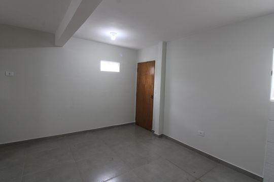 Sala / Cozinha de apartamento para alugar com 2 quartos, 48m² em Vila Dalila, São Paulo