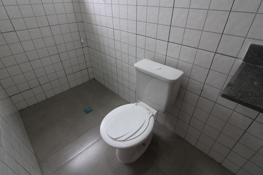 Banheiro do Quarto 2 - Suíte de apartamento para alugar com 2 quartos, 48m² em Vila Dalila, São Paulo