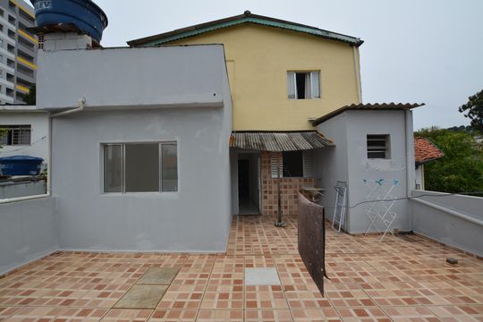QUINTAL  de casa à venda com 3 quartos, 120m² em Vila Gomes, São Paulo