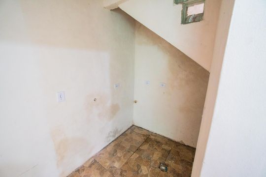 Área de Serviço de casa para alugar com 1 quarto, 50m² em Uberaba, Curitiba