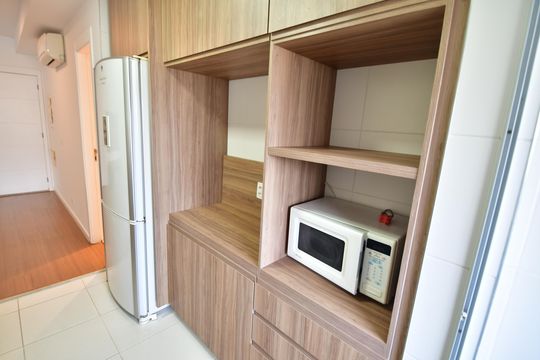 Cozinha de apartamento à venda com 1 quarto, 90m² em Cambuí, Campinas