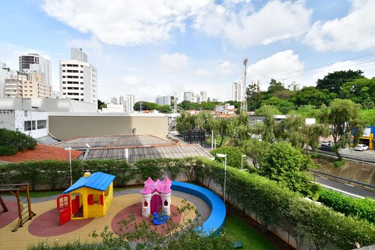 Área de Serviço - Vista de apartamento à venda com 1 quarto, 90m² em Cambuí, Campinas
