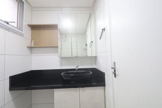 Banheiro de apartamento para alugar com 2 quartos, 55m² em Fátima, Canoas