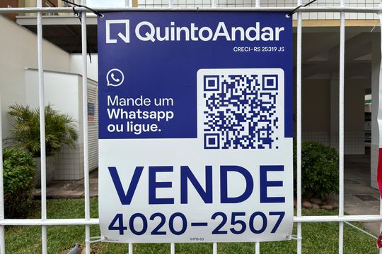 Placa de apartamento à venda com 3 quartos, 78m² em Jardim Botânico, Porto Alegre