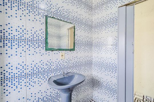 Banheiro  de casa para alugar com 2 quartos, 80m² em Cangaiba, São Paulo