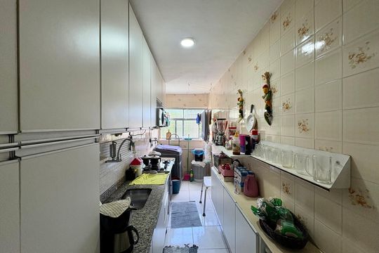 Cozinha de apartamento à venda com 2 quartos, 60m² em Jacarepaguá, Rio de Janeiro