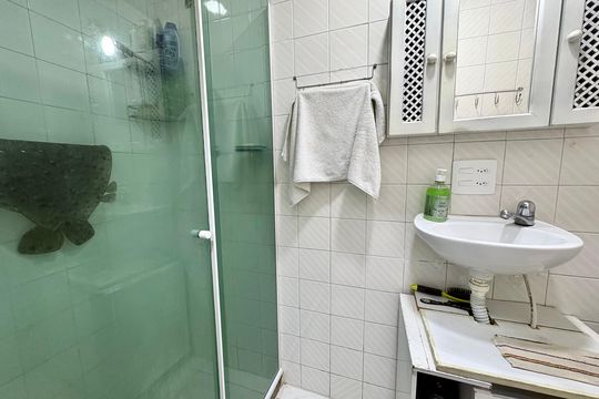 Banheiro Social de apartamento à venda com 2 quartos, 60m² em Jacarepaguá, Rio de Janeiro