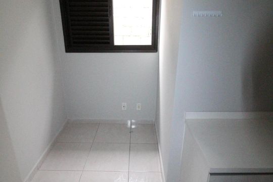 Quarto 2 de casa de condomínio para alugar com 2 quartos, 62m² em Residencial Uniao, São José dos Campos