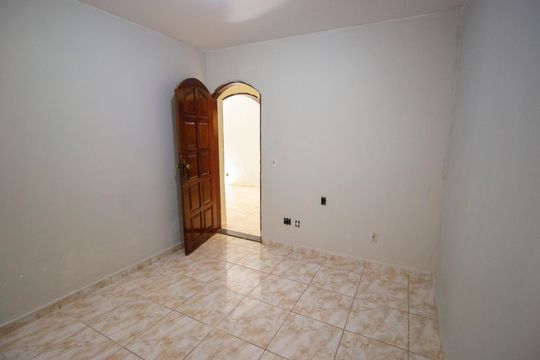 Casa para alugar com 3 quartos, 80m² em Qno 18, Brasília
