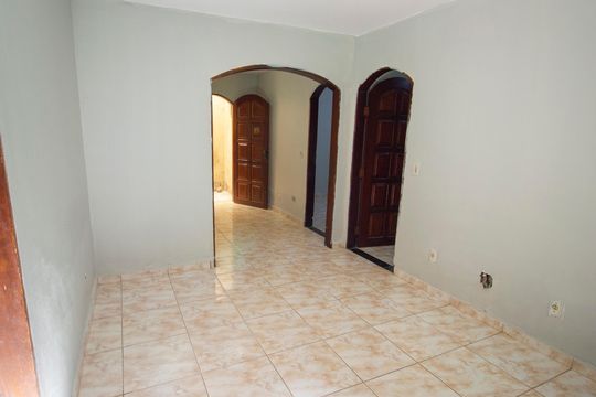 Sala de casa para alugar com 2 quartos, 80m² em Qno 18, Brasília