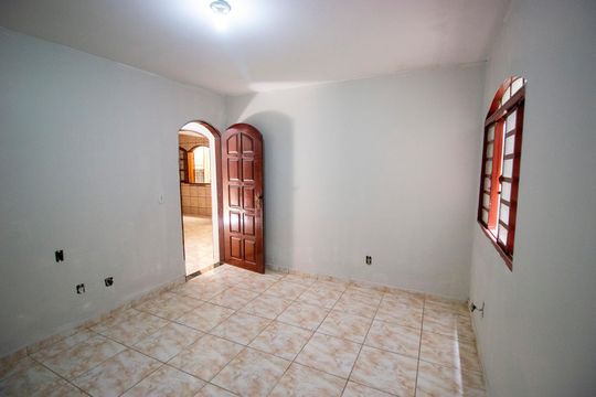 Casa para alugar com 2 quartos, 80m² em Qno 18, Brasília