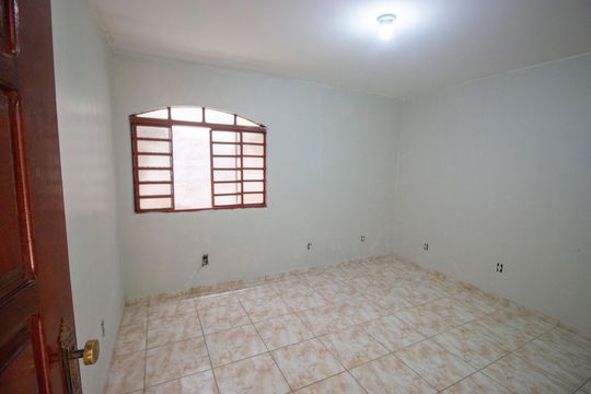 Casa para alugar com 3 quartos, 80m² em Qno 18, Brasília