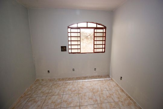 Casa para alugar com 2 quartos, 80m² em Qno 18, Brasília