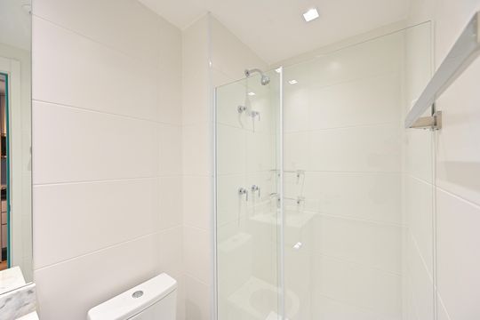 Banheiro Social de kitnet/studio para alugar com 1 quarto, 28m² em Vila Clementino, São Paulo