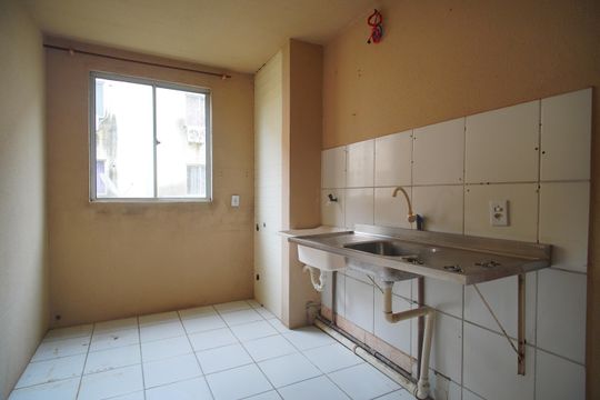 Cozinha de apartamento à venda com 2 quartos, 50m² em Centro, São Leopoldo