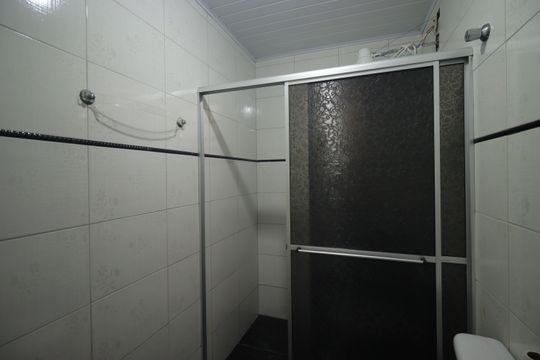 Banheiro de casa para alugar com 1 quarto, 30m² em Jardim Utinga, Santo André
