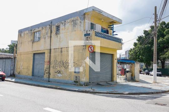 Casa para alugar com 1 quarto, 247m² em Vila Osasco, Osasco