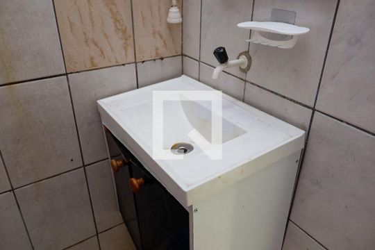 Casa para alugar com 1 quarto, 247m² em Vila Osasco, Osasco