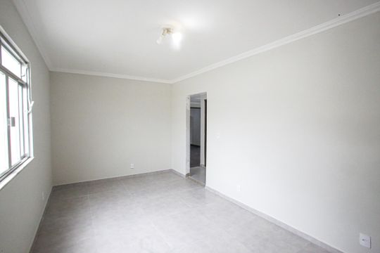 Quarto 2 de apartamento para alugar com 2 quartos, 80m² em Taquara, Rio de Janeiro